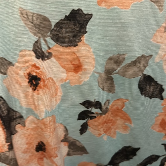 GORILLA CAT Floral Top - Picture 3 of 4